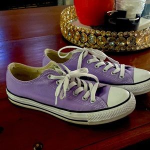 Converse Women’s Purple